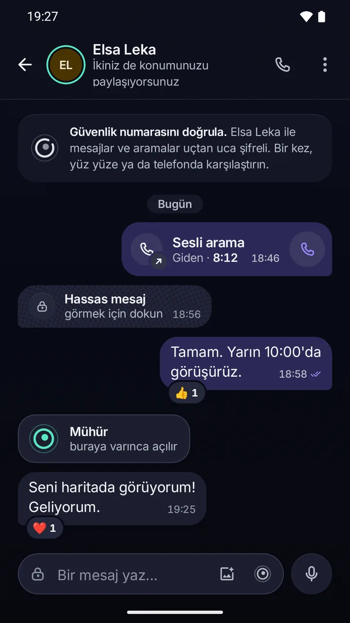 Elsa Leka ile sohbet: üstte mesajların ve aramaların uçtan uca şifreli olduğu notu; altında bir sesli arama, örtülü bir hassas mesaj ve mühürlü bir mesaj.